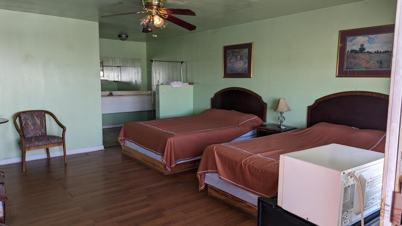 Canadian Inn Kültér fotó